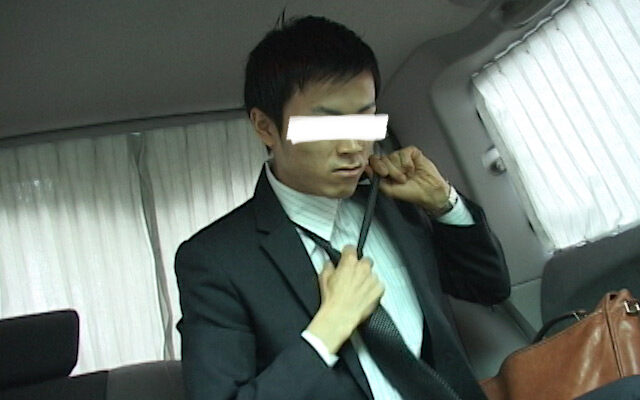 【激エロ！企画作品】【イケメン筋肉】スーツが似合うリーマンノンケを金で脱がして射精させる