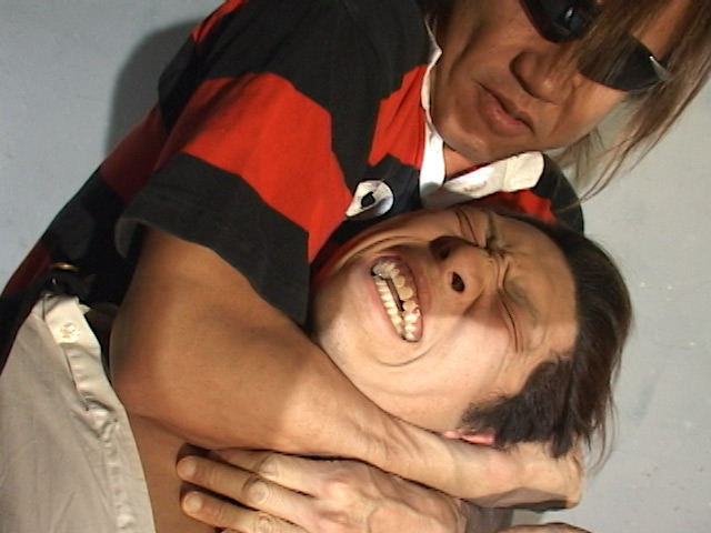 【BLACK HOLE】【スポーツ系】ラグビー新人部員をしごく!毛を剃り筋肉質の体を百叩き|